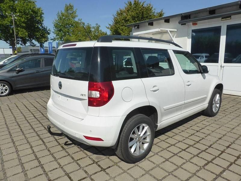 Gebraucht Skoda Yeti Ambition 125 PS (91 kW) 2017 Weiß SUV