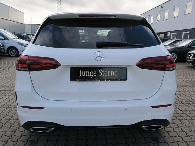 Gebraucht Mercedes B200 AMG line 150 PS (110 kW) 2022 Van / Kleinbus