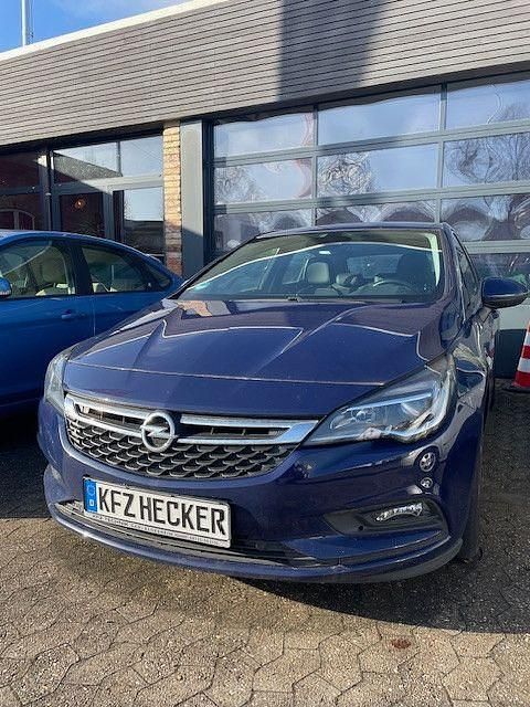 Gebraucht Opel Astra Innovation 105 PS (77 kW) 2016 Blau Limousine