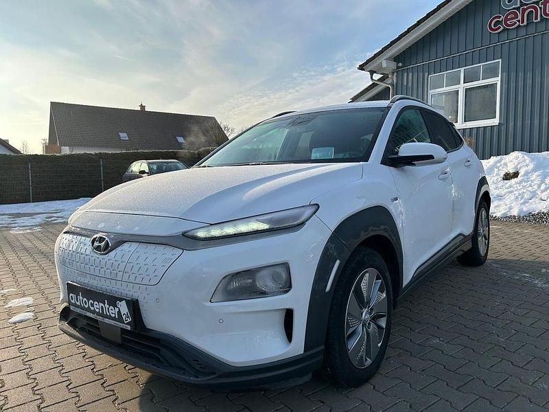 Gebraucht Hyundai Kona Style 150 kW (204 PS) 2020 Weiß SUV