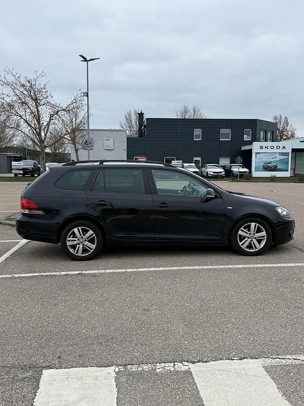 Gebraucht VW Golf VII 105 PS (77 kW) 2012 Schwarz Kombi