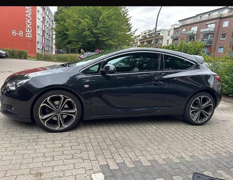 Schwarz Gebraucht 2012 Opel Astra GTC Sport Limousine | 6.500 € (Fairer Preis) - Bild 1/4