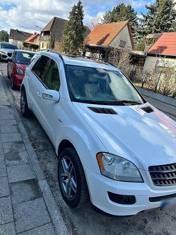 Gebraucht Mercedes ML350 272 PS (200 kW) 2007 Weiß SUV