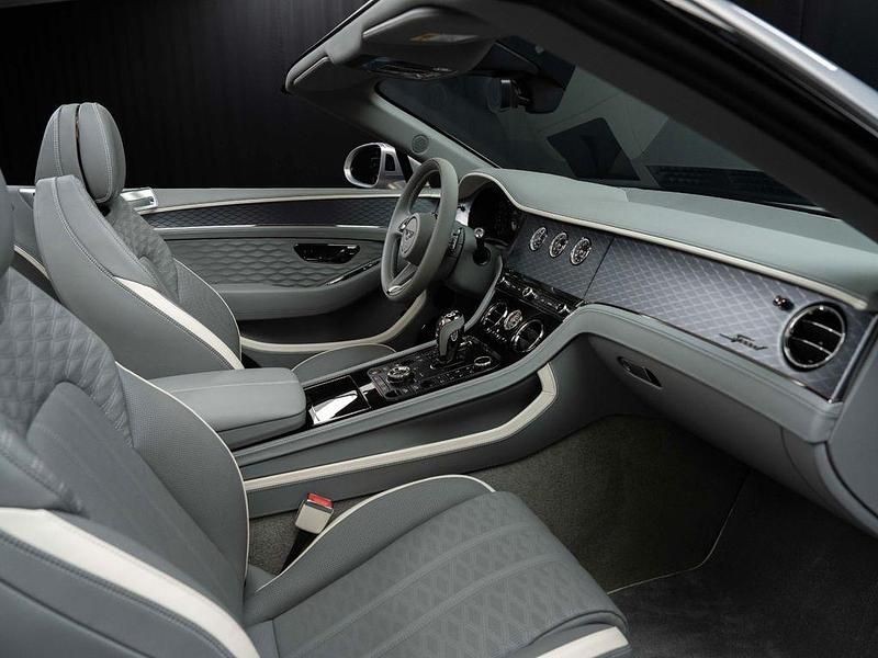 Gebraucht Bentley Continental 782 PS (575 kW) 2025 Silber Limousine