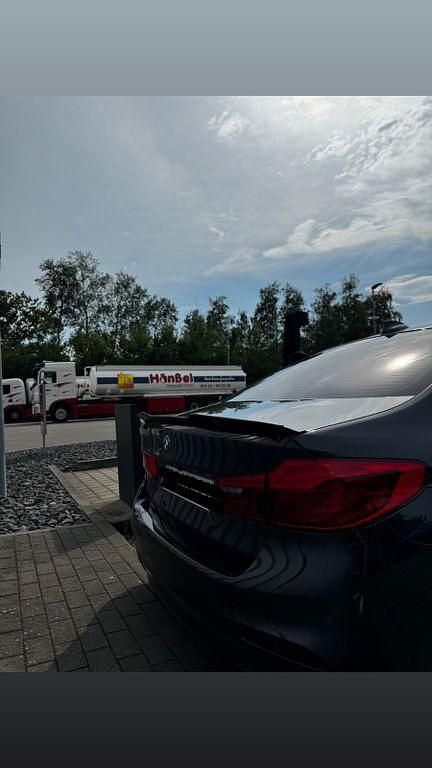 Gebraucht BMW 530 M Sport 252 PS (185 kW) 2020 Grau Limousine