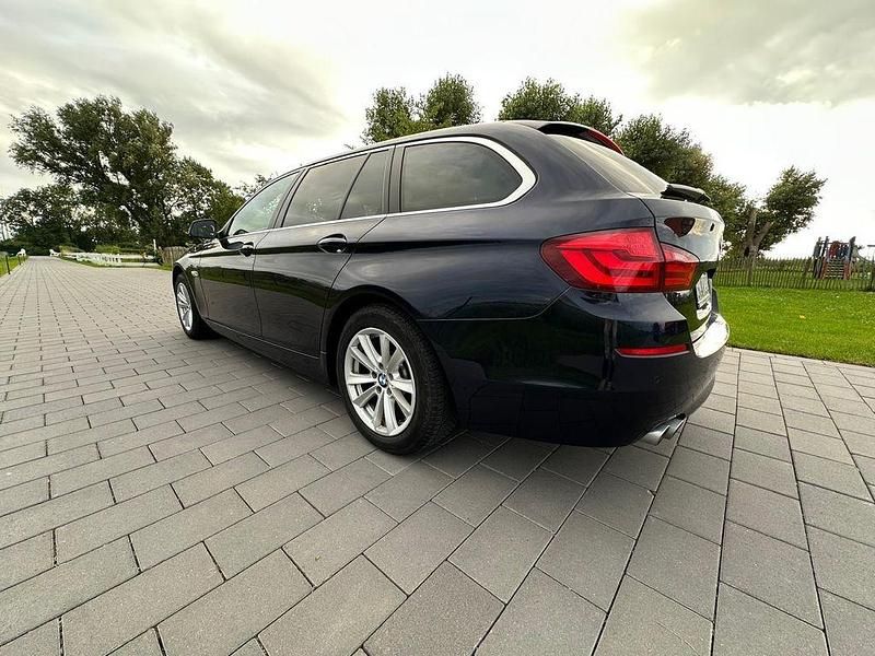 Blau Gebraucht 2012 BMW 520 Kombi | 10.200 € (Etwas zu teuer) - Bild 1/4