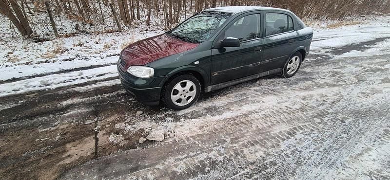 Grün Gebraucht 1999 Opel Astra Kleinwagen | 1.000 € (Superpreis) - Bild 1/4
