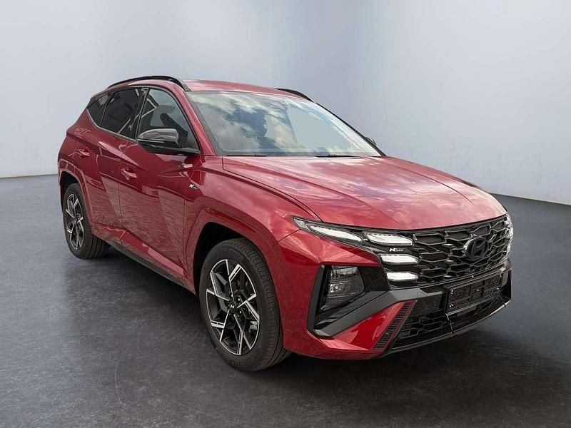 Ultimate rot Neu 2025 Hyundai Tucson N Line SUV | 37.534 € (Fairer Preis) - Bild 1/4