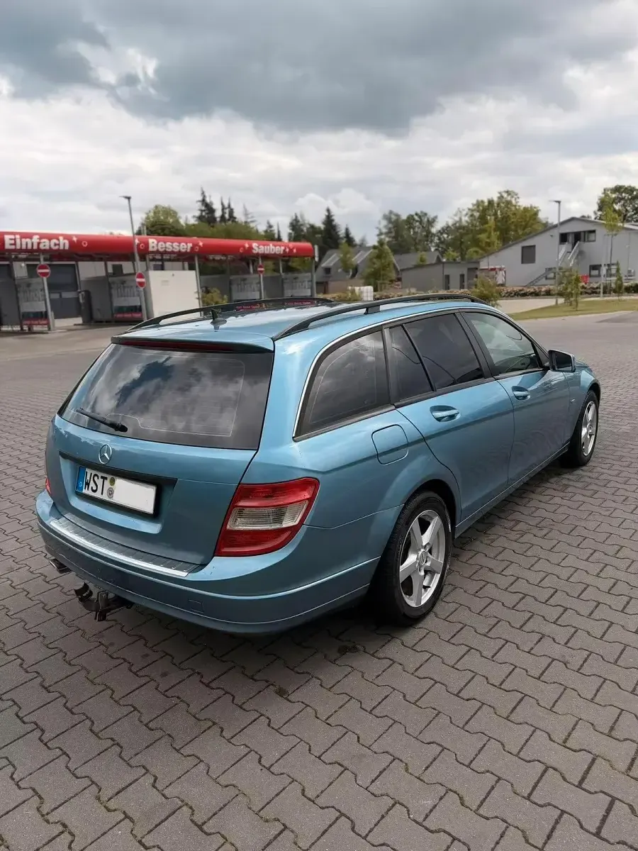 Gebraucht Mercedes C220 170 PS (125 kW) 2010 Blau Kombi
