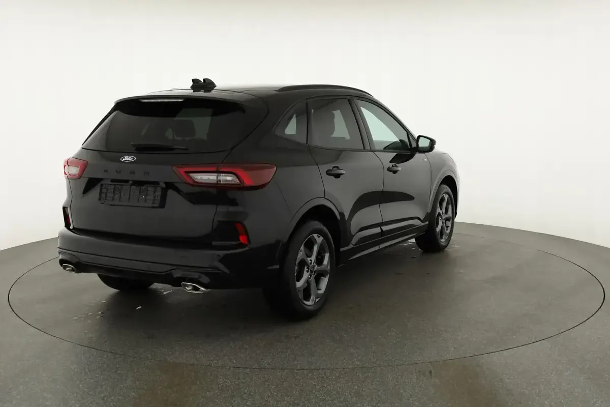 Neu Ford Kuga ST-Line 186 PS (136 kW) 2026 Agate black metallic SUV