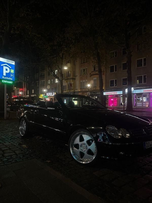 Gebraucht Mercedes CLK200 163 PS (119 kW) 2004 Schwarz Cabrio
