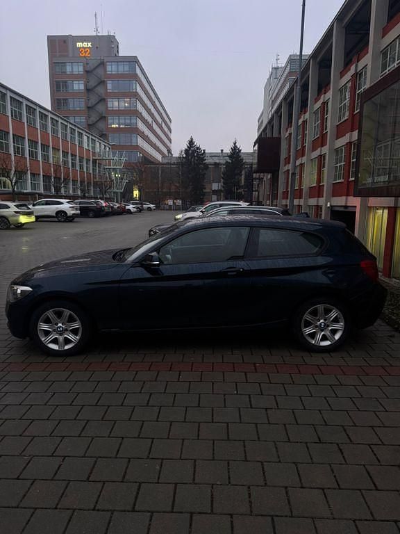 Gebraucht BMW 114 102 PS (75 kW) 2012 Blau Kleinwagen