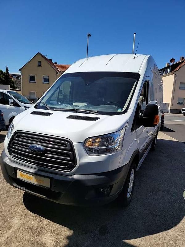 Gebraucht Ford Transit Trend 131 PS (96 kW) 2018 Frozen white Van / Kleinbus