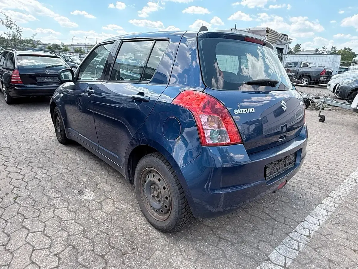 Gebraucht Suzuki Swift 102 PS (75 kW) 2009 Blau Kleinwagen