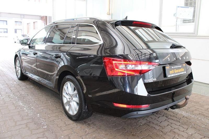 Gebraucht Skoda Superb Style 150 PS (110 kW) 2021 Schwarz Kombi