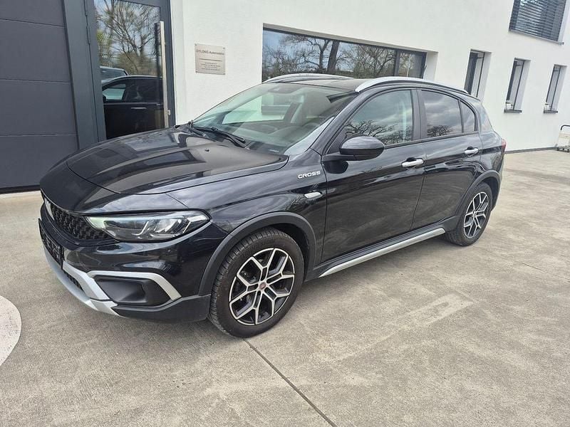 Gebraucht Fiat Tipo Cross 101 PS (74 kW) 2022 Schwarz SUV