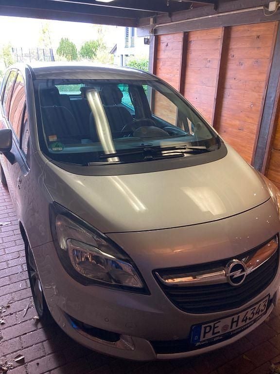Silber Gebraucht 2016 Opel Meriva drive Van / Kleinbus | 9.595 € (Guter Preis) - Bild 1/4