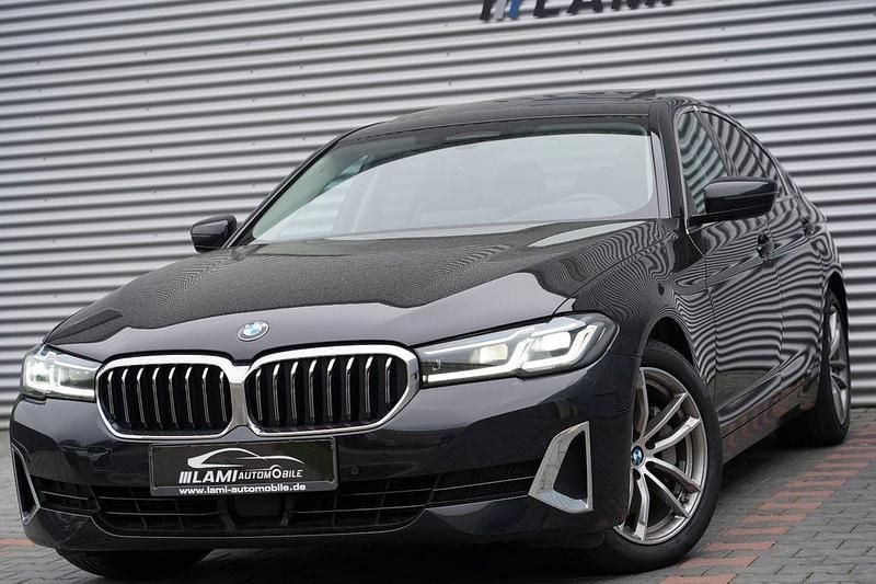 Saphirschwarz Gebraucht 2023 BMW 530 Luxury Line Limousine | 34.999 € (Superpreis) - Bild 1/4