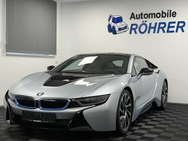 Silber Gebraucht 2014 BMW i8 Pure Impulse Coupé | 59.900 € (Guter Preis) - Bild 1/4