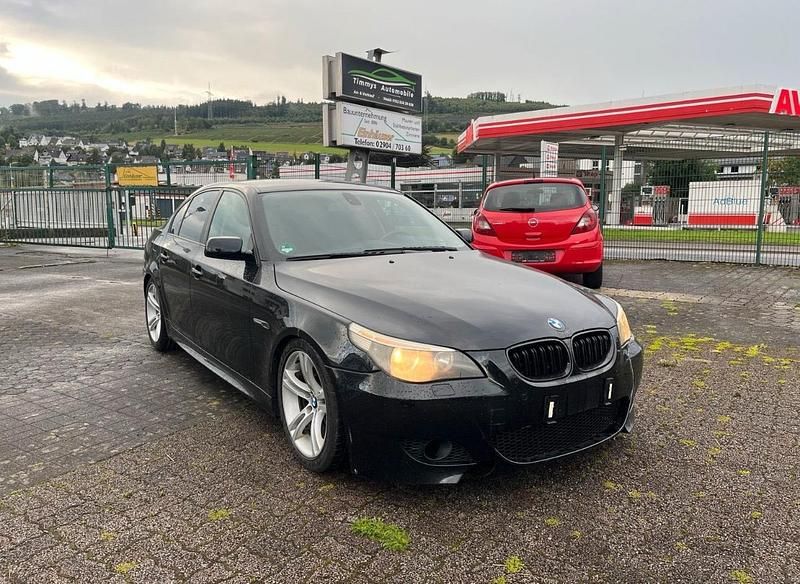 Schwarz Gebraucht 2004 BMW 520 M Sport Limousine | 2.399 € (Superpreis) - Bild 1/4