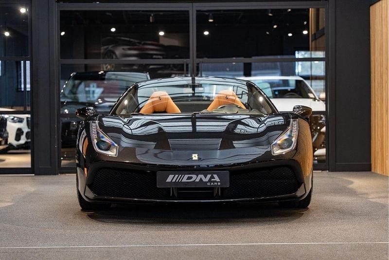 Gebraucht Ferrari 488 669 PS (492 kW) 2017 Schwarz Cabrio