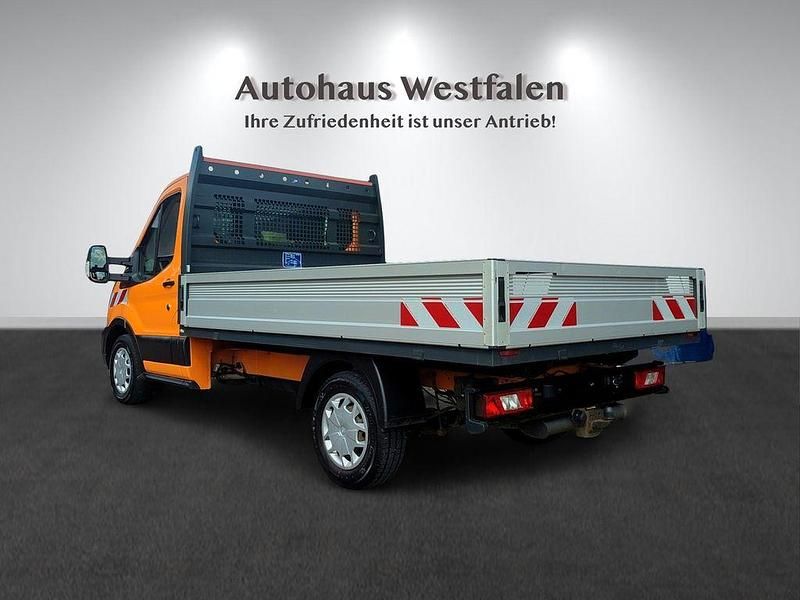 Gebraucht Ford Transit Trend 131 PS (96 kW) 2021 Orange Van / Kleinbus