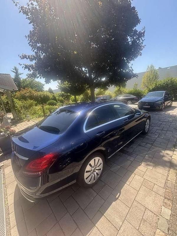 Gebraucht Mercedes C300e 320 PS (235 kW) 2020 Blau Limousine