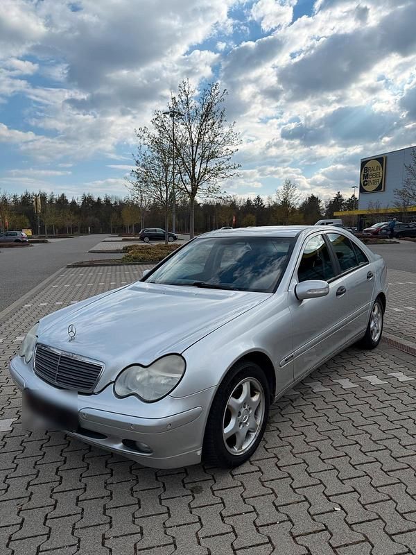 Gebraucht Mercedes C180 143 PS (105 kW) 2002 Silber Limousine