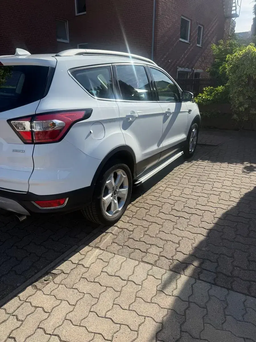 Gebraucht Ford Kuga Cool & Connect 120 PS (88 kW) 2018 Weiß SUV