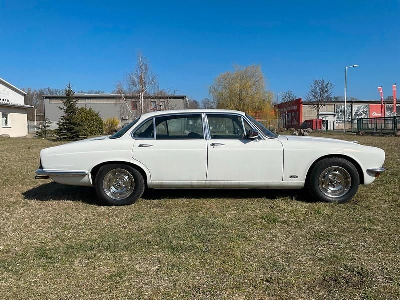 Gebraucht Jaguar XJ6 168 PS (123 kW) 1978 Weiß Limousine