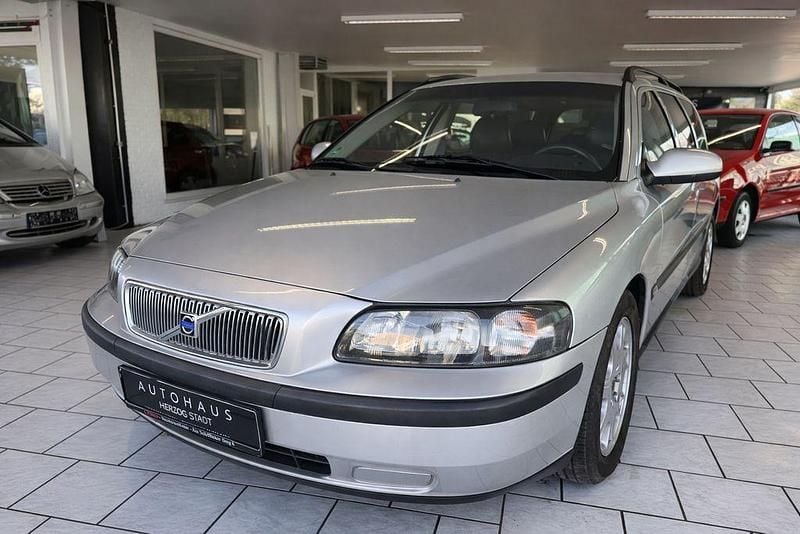 Gebraucht Volvo V70 Comfort 200 PS (147 kW) 2001 Silber Kombi