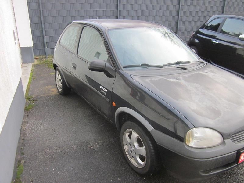 Gebraucht Opel Corsa Edition 54 PS (39 kW) 1999 Schwarz Kleinwagen