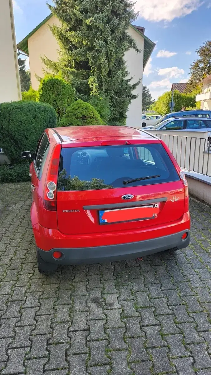 Gebraucht Ford Focus 70 PS (51 kW) 2006 Rot Kleinwagen