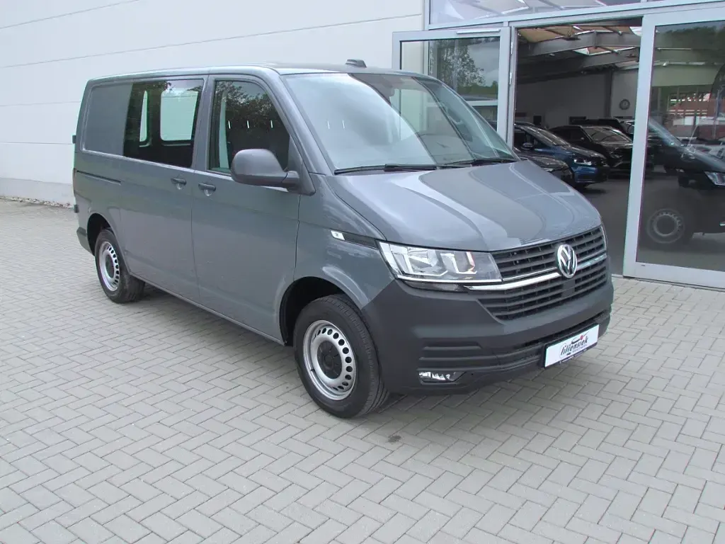 Gebraucht VW T6.1 110 PS (80 kW) 2022 Grau Van