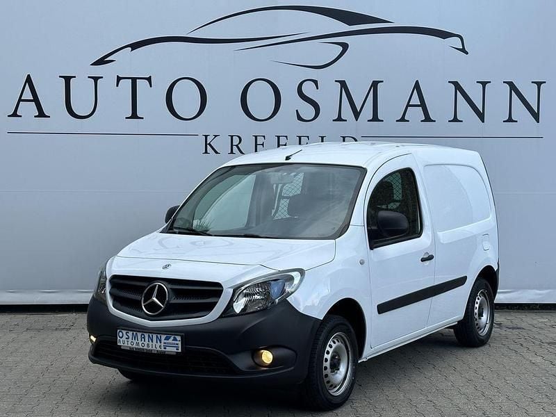 Weiß Gebraucht 2020 Mercedes Citan 109 Limousine | 11.500 € (Fairer Preis) - Bild 1/4
