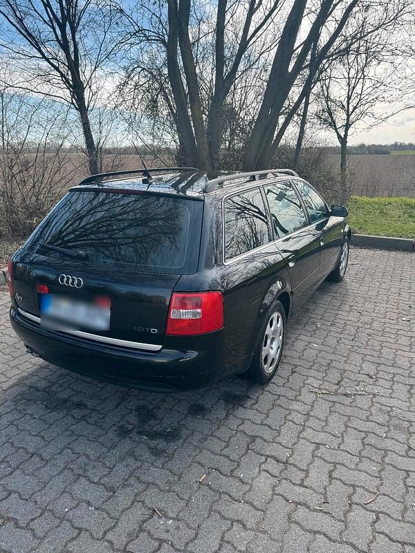 Gebraucht Audi A6 130 PS (95 kW) 2002 Schwarz Kombi