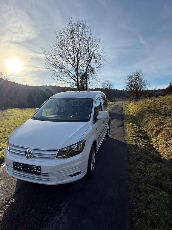 Gebraucht VW Caddy 75 PS (55 kW) 2019 Weiß Van / Kleinbus