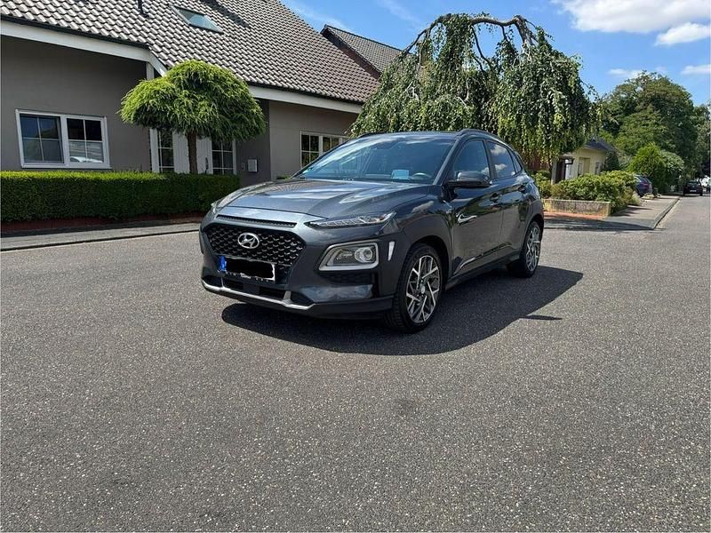 Dark knight / mic Gebraucht 2020 Hyundai Kona Advantage SUV | 15.890 € (Guter Preis) - Bild 1/4
