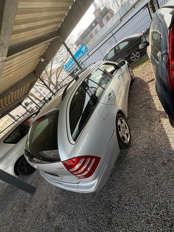 Gebraucht Mercedes C230 204 PS (150 kW) 2006 Silber Kombi
