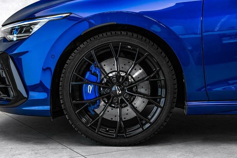 Gebraucht VW Golf VIII R 333 PS (244 kW) 2024 Blau Limousine