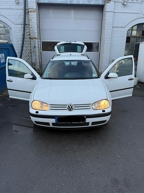 Weiß Gebraucht 2006 VW Golf V Kombi | 1.950 € (Superpreis) - Bild 1/4