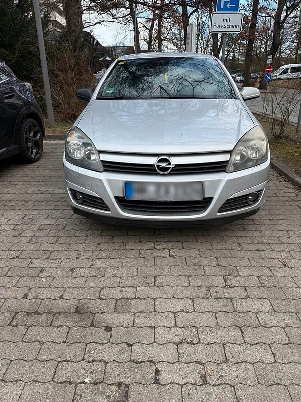 Usata Opel Astra 2004 Argento Berlina