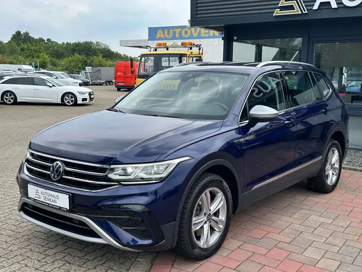 Gebraucht VW Tiguan Allspace Elegance 200 PS (147 kW) 2023 Blau SUV