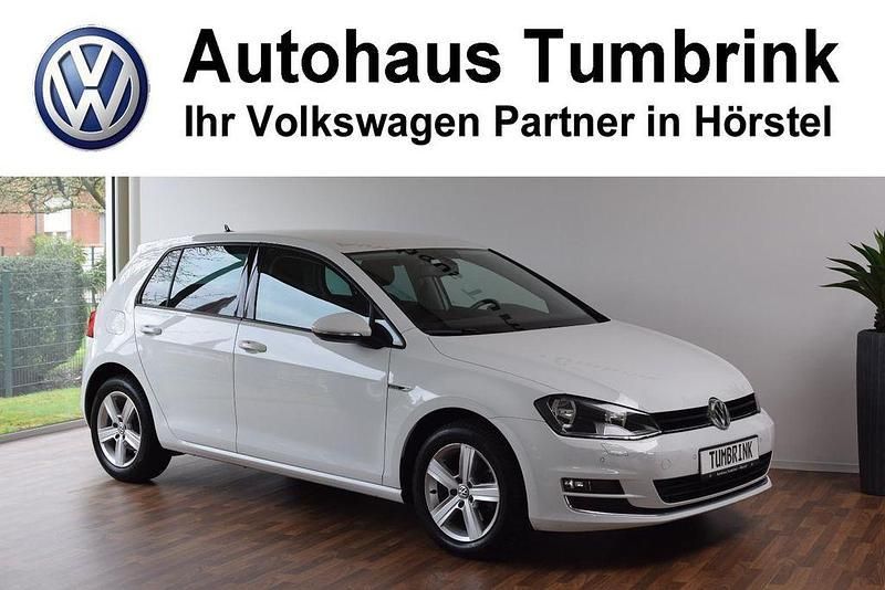 Pure white Gebraucht 2015 VW Golf VII LOUNGE Limousine | 11.980 € (Fairer Preis) - Bild 1/4
