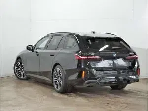 Gebraucht BMW i5 250 kW (340 PS) 2025 Schwarz (black sapphire metallic) Kombi