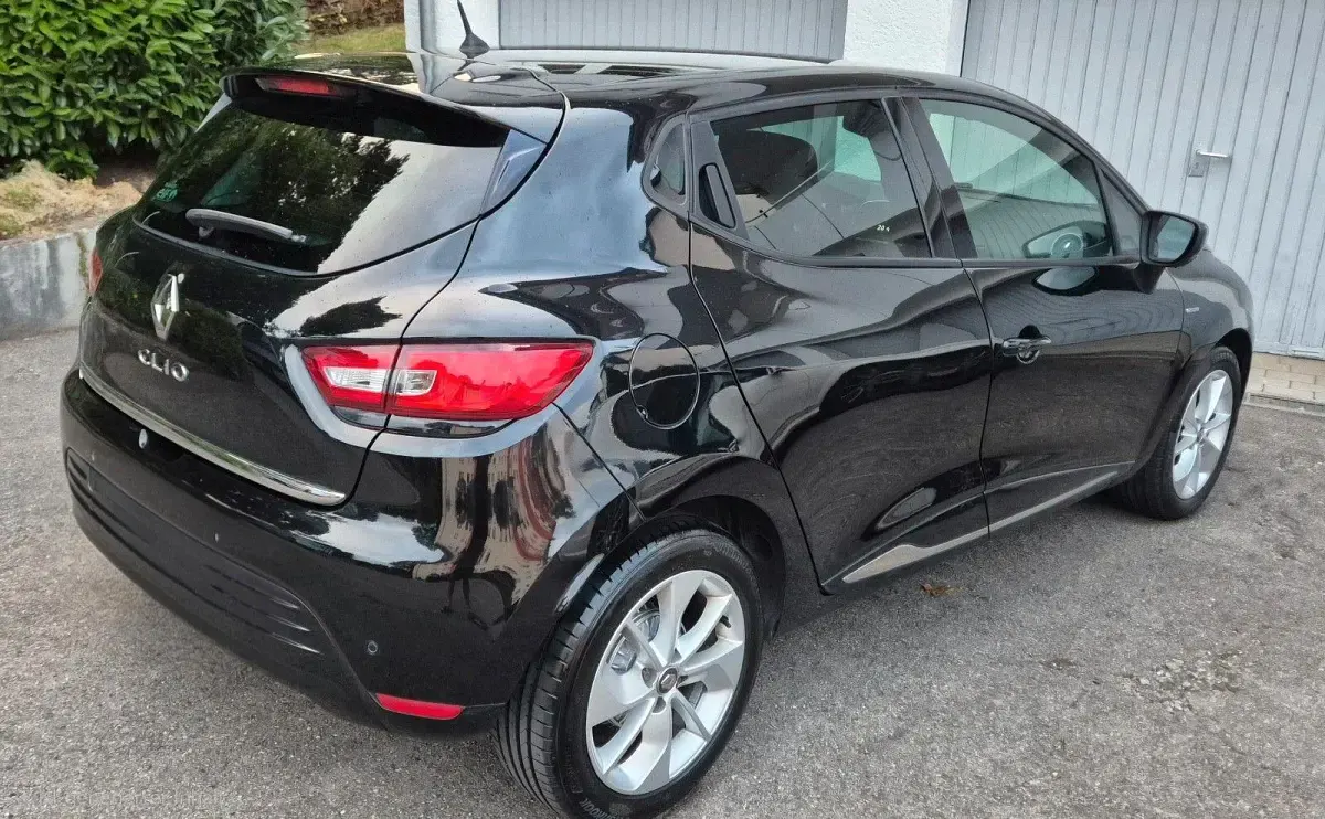 Gebraucht Renault Clio LIMITED 118 PS (86 kW) 2018 Schwarz Kleinwagen