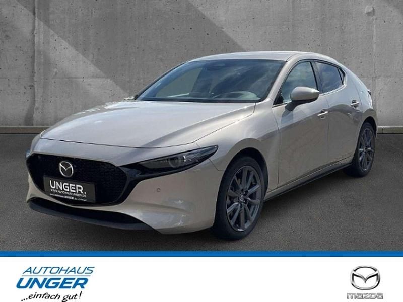 Beige Neu 2025 Mazda 3 Exclusive-Line Limousine | 29.890 € - Bild 1/4