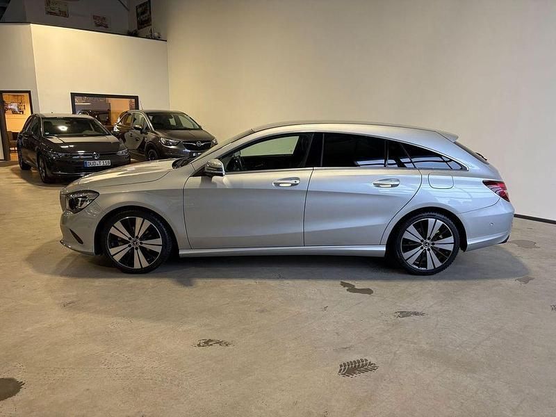 Gebraucht Mercedes CLA180 122 PS (89 kW) 2017 Silber Limousine