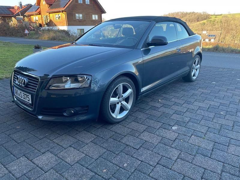 Grau Gebraucht 2010 Audi A3 Cabriolet S-Line Cabrio | 7.800 € (Fairer Preis) - Bild 1/4