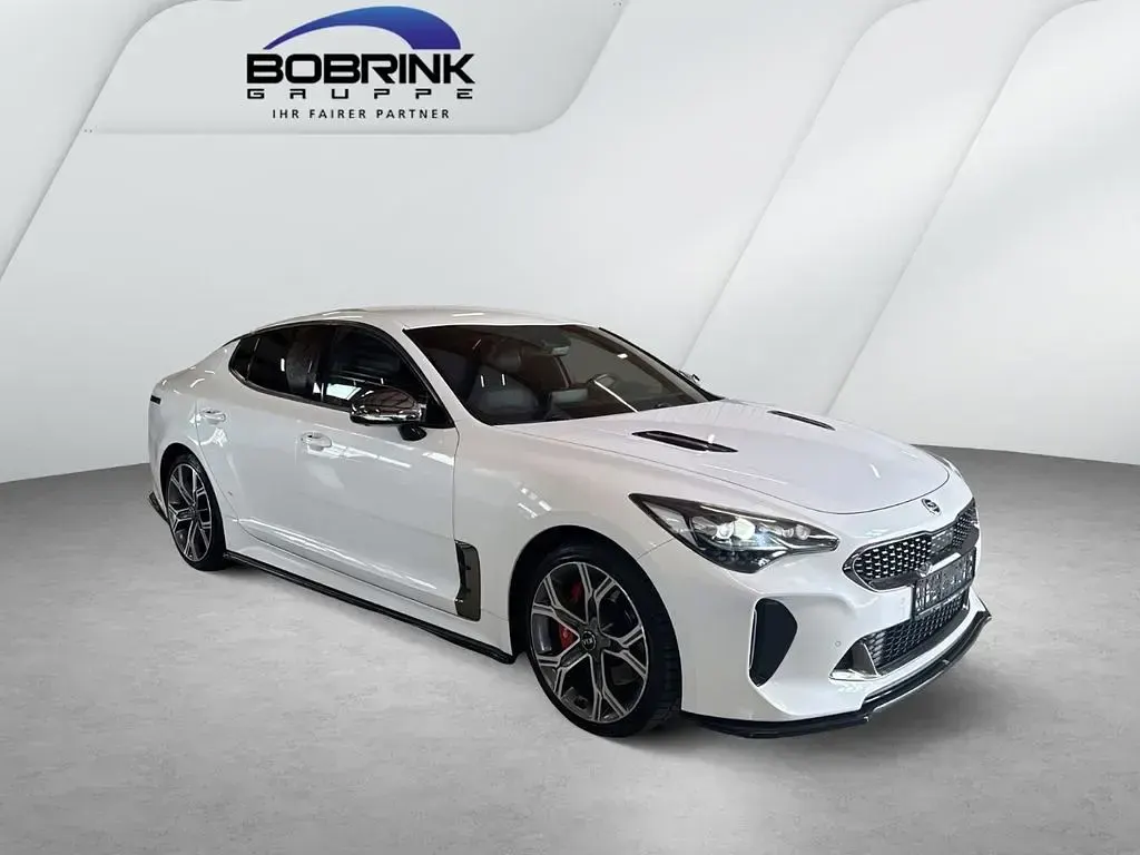 Gebraucht Kia Stinger GT 370 PS (272 kW) 2019 Weiß Kleinwagen